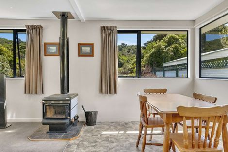 Photo of property in 9 Victoria Close, Picton, 7220