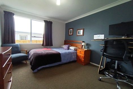 Photo of property in 9 Morere Street, Titahi Bay, Porirua, 5022
