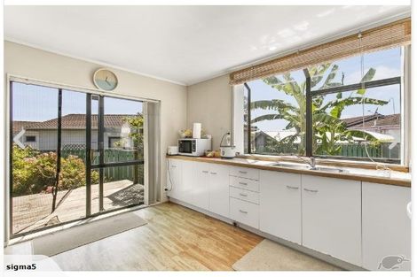 Photo of property in 4/1 Mountain Mews, Mount Wellington, Auckland, 1060