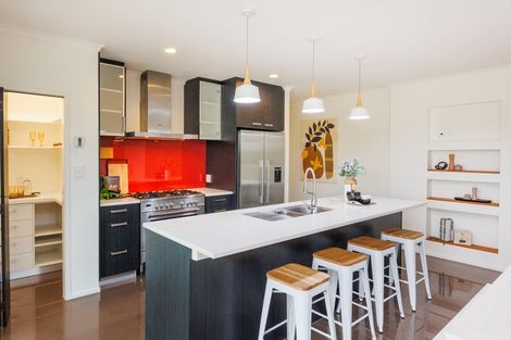 Photo of property in 71 County Heights Drive, Aokautere, Palmerston North, 4471