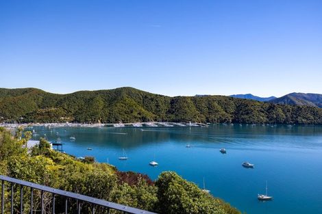 Photo of property in 21 Marina View, Waikawa, Picton, 7281