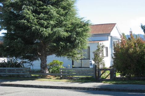 Photo of property in 86 Rhodes Street, Waimate, 7924