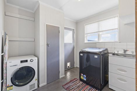 Photo of property in 1 Alma Place, Milson, Palmerston North, 4414