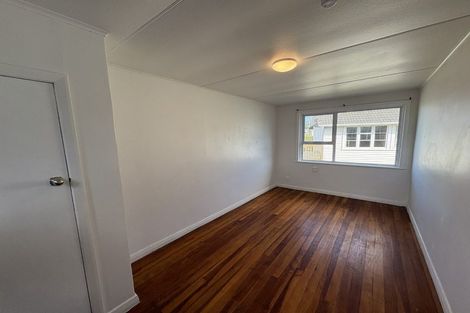 Photo of property in 9 Acourt Street, Hawera, 4610