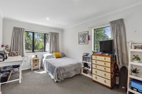 Photo of property in 41 Quadrant Heights, Paraparaumu, 5032