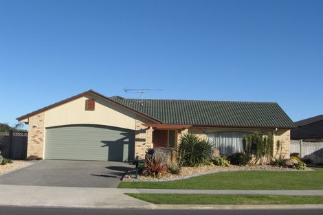 Photo of property in 180 Wattle Farm Road, Wattle Downs, Auckland, 2103