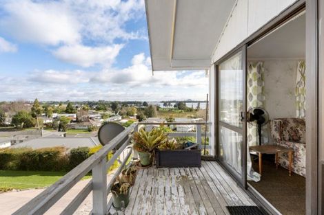 Photo of property in 33 Dingadee Street, Welcome Bay, Tauranga, 3112