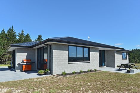 Photo of property in 279 Campbell Road, Parua Bay, Onerahi, 0192