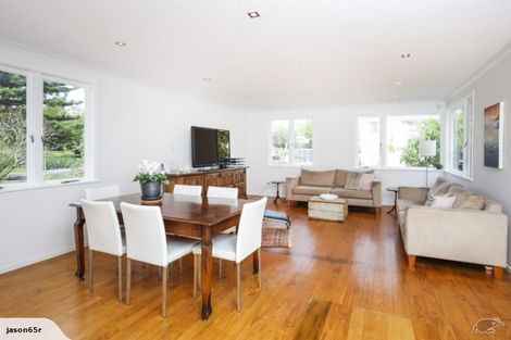 Photo of property in 16 Jamaica Place, Blockhouse Bay, Auckland, 0600