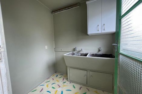 Photo of property in 8 Albert Road, Kelston, Auckland, 0602