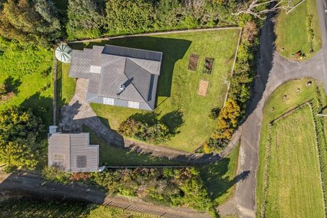 Photo of property in 1017 Main North Road, Onaero, Waitara, 4383