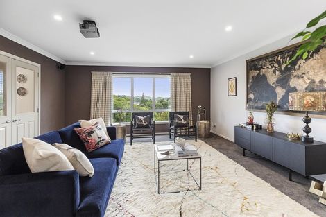 Photo of property in 58 Nicholson Road, Khandallah, Wellington, 6035