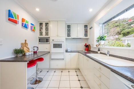 Photo of property in 16 Parnell Street, Fairfield, Lower Hutt, 5011