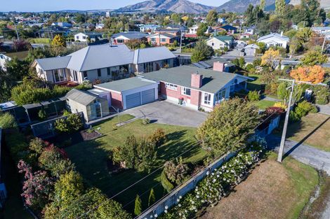 Photo of property in 1 Cashel Street, Waimate, 7924