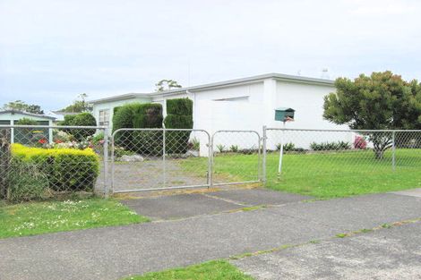 Photo of property in 32 Idlewild Avenue, Mangere, Auckland, 2022