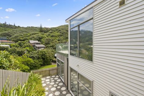 Photo of property in 221 Houghton Bay Road, Houghton Bay, Wellington, 6023