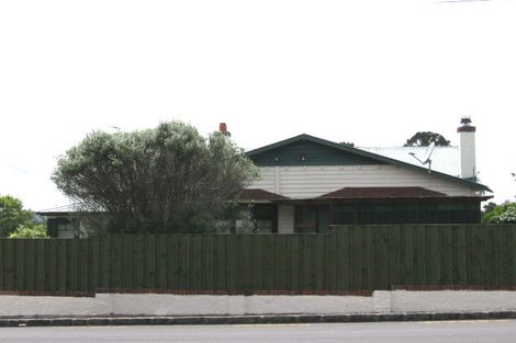 Photo of property in 490 Blockhouse Bay Road, Blockhouse Bay, Auckland, 0600