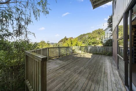 Photo of property in 56 Mana View Road, Paremata, Porirua, 5026