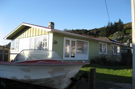 Photo of property in 40 Mckillop Street, Wainuiomata, Lower Hutt, 5014