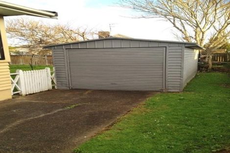 Photo of property in 77 Pakuranga Road, Pakuranga, Auckland, 2010