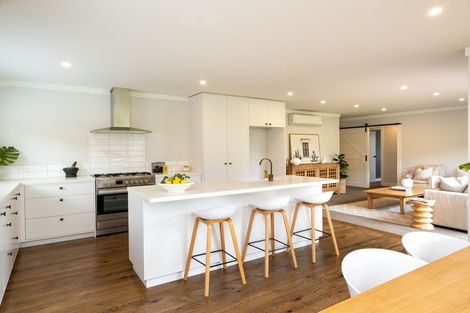 Photo of property in 24 Woodlands Drive, Havelock North, 4130