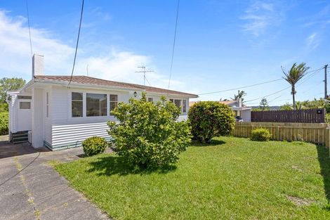 Photo of property in 1/15 Kia Ora Road, Beach Haven, Auckland, 0626