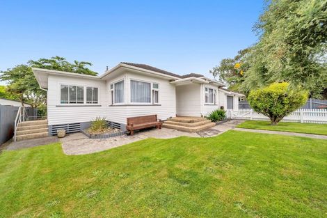Photo of property in 4 Goodson Place, Hawera, 4610