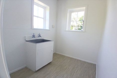 Photo of property in 145a Onslow Road, Khandallah, Wellington, 6035