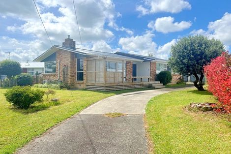 Photo of property in 12 Pryce Place, Silverdale, Hamilton, 3216