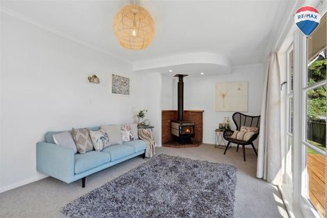 Photo of property in 21 Thomson Grove, Stokes Valley, Lower Hutt, 5019