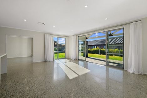 Photo of property in 4 Avalanche Place, Wanaka, 9305