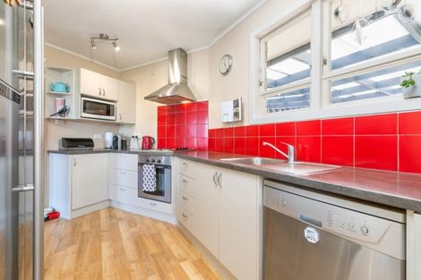 Photo of property in 27 Warwick Place, Brookfield, Tauranga, 3110