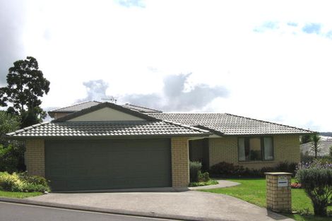 Photo of property in 4 Midhurst Avenue, Henderson, Auckland, 0612