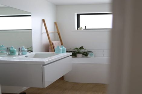 Photo of property in 17 Tuke Lane, Wanaka, 9305