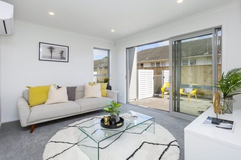 Photo of property in 44d Pine Avenue, Upper Hutt Central, Upper Hutt, 5018