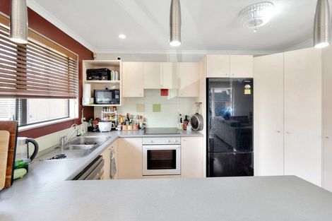 Photo of property in 2/127 Coronation Road, Papatoetoe, Auckland, 2025