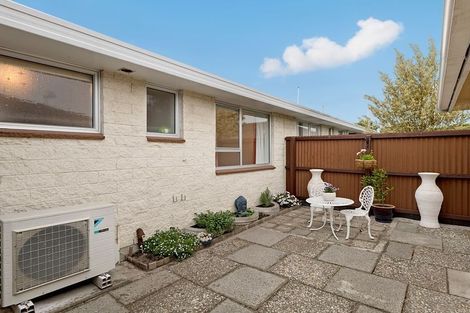 Photo of property in 2/10 Nyoli Street, Northcote, Christchurch, 8052