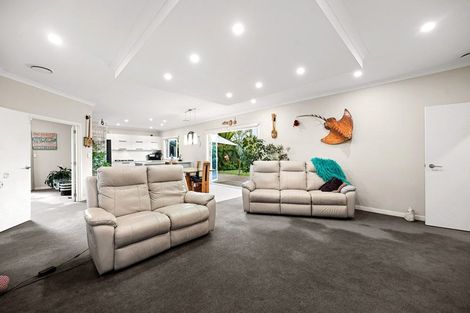 Photo of property in 22 Gibbston Close, Huntington, Hamilton, 3210