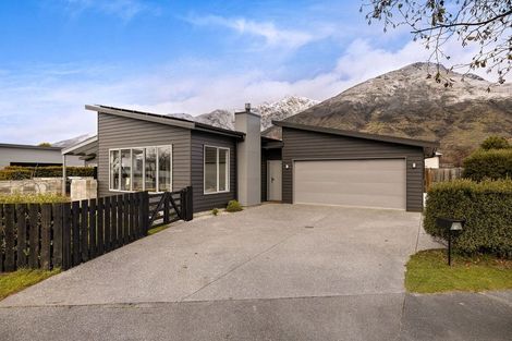 Photo of property in 14 Orbell Drive, Lake Hayes, Queenstown, 9304