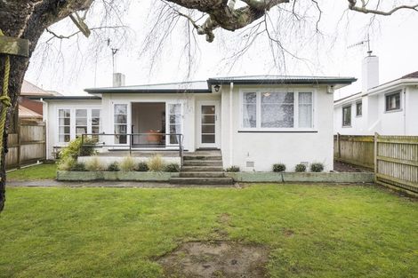 Photo of property in 10 Salisbury Avenue, Terrace End, Palmerston North, 4410