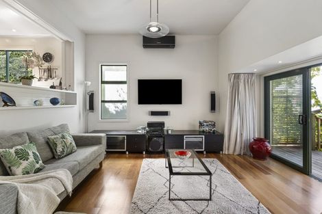 Photo of property in 91 Hinemoa Street, Birkenhead, Auckland, 0626