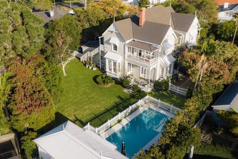 Photo of property in 52 Hinemoa Street, Birkenhead, Auckland, 0626