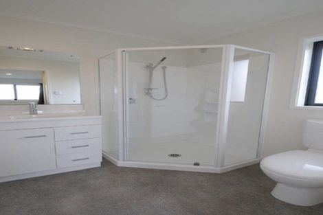 Photo of property in 48 Shillingford Boulevard, Rolleston, 7615