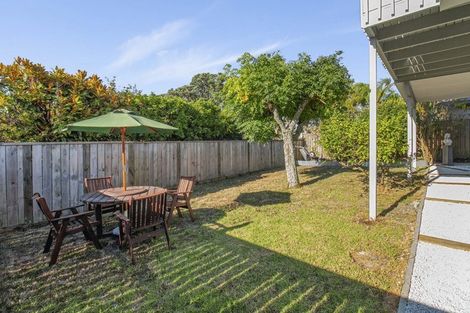 Photo of property in 1/5 Sharon Road, Waiake, Auckland, 0630