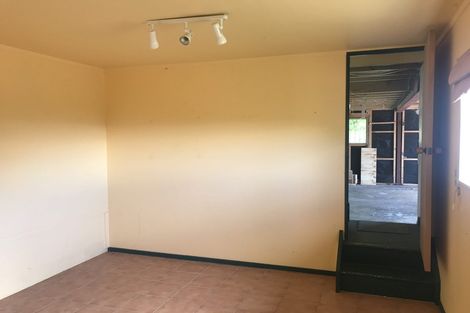 Photo of property in 17 Shastri Terrace, Khandallah, Wellington, 6035