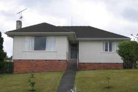 Photo of property in 3 Woodhams Street, Beach Haven, Auckland, 0626