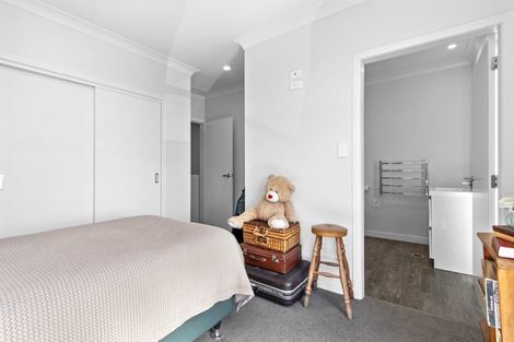 Photo of property in 9/25 Thackeray Street, Hamilton Lake, Hamilton, 3204