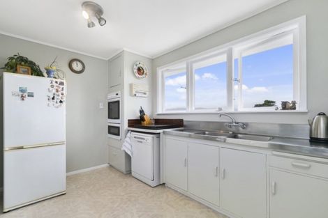 Photo of property in 1/94 Dowse Drive, Maungaraki, Lower Hutt, 5010