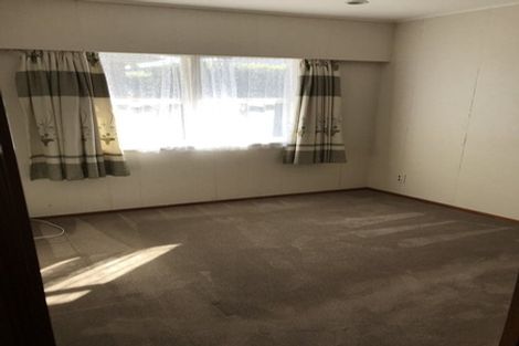 Photo of property in 13 The Rosebowl, Sunnyhills, Auckland, 2010