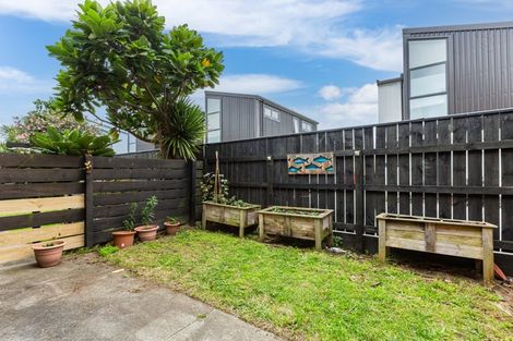 Photo of property in 6/23 Tireti Road, Titahi Bay, Porirua, 5022